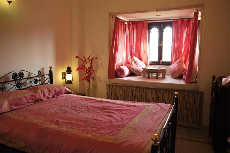 Hotel Sargam Sadan Udaipur Bagian luar foto