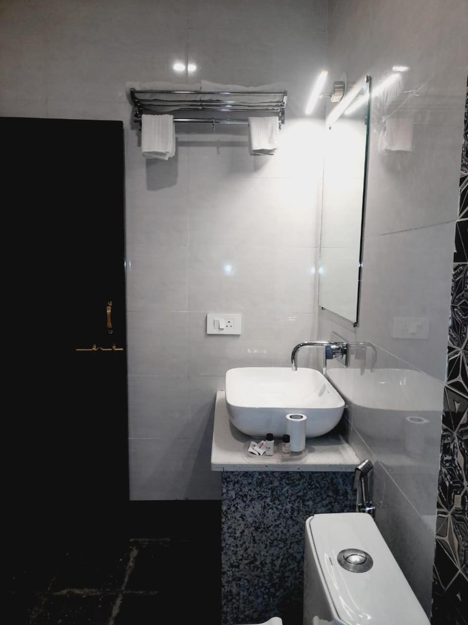 Hotel Sargam Sadan Udaipur Bagian luar foto