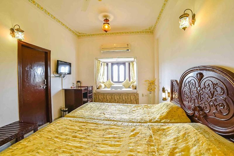 Hotel Sargam Sadan Udaipur Bagian luar foto