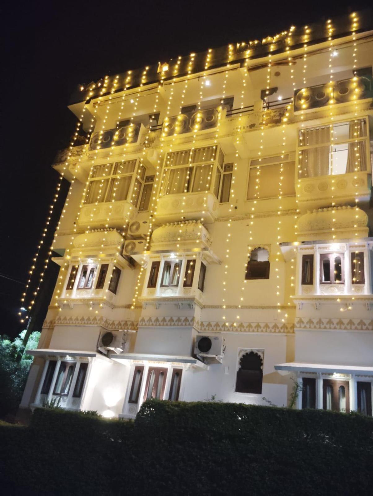 Hotel Sargam Sadan Udaipur Bagian luar foto